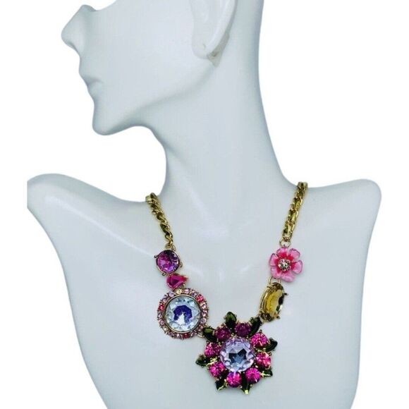 Betsey Johnson Icy Pink Crystal Flower Necklace 19"  Hawaiian Luau Cottagecore - Picture 4 of 8